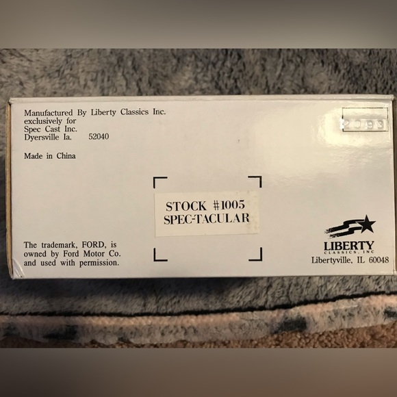 Ford Model A Pickup. Diecast coin bank. 1/25 scale - Picture 8 of 9